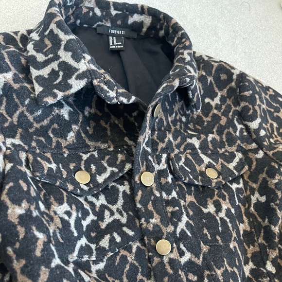 Leopard Print Cropped Blazer - Picture 4 of 7